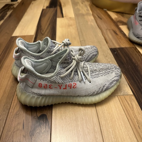 Yeezy sneakers - Picture 5 of 5